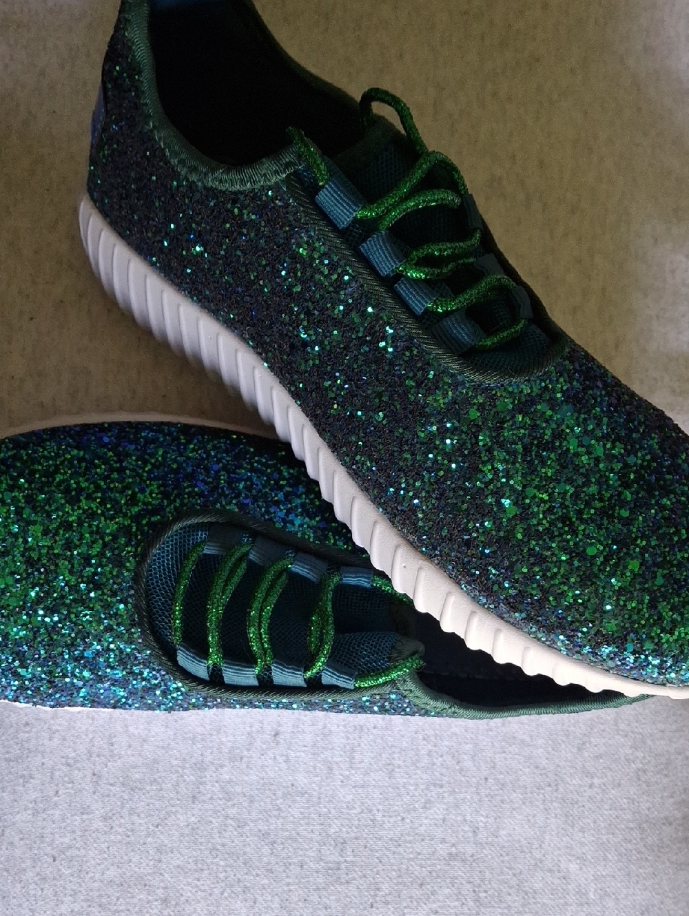 Forever Link Women’s Green Glitter Slip-On Sneakers